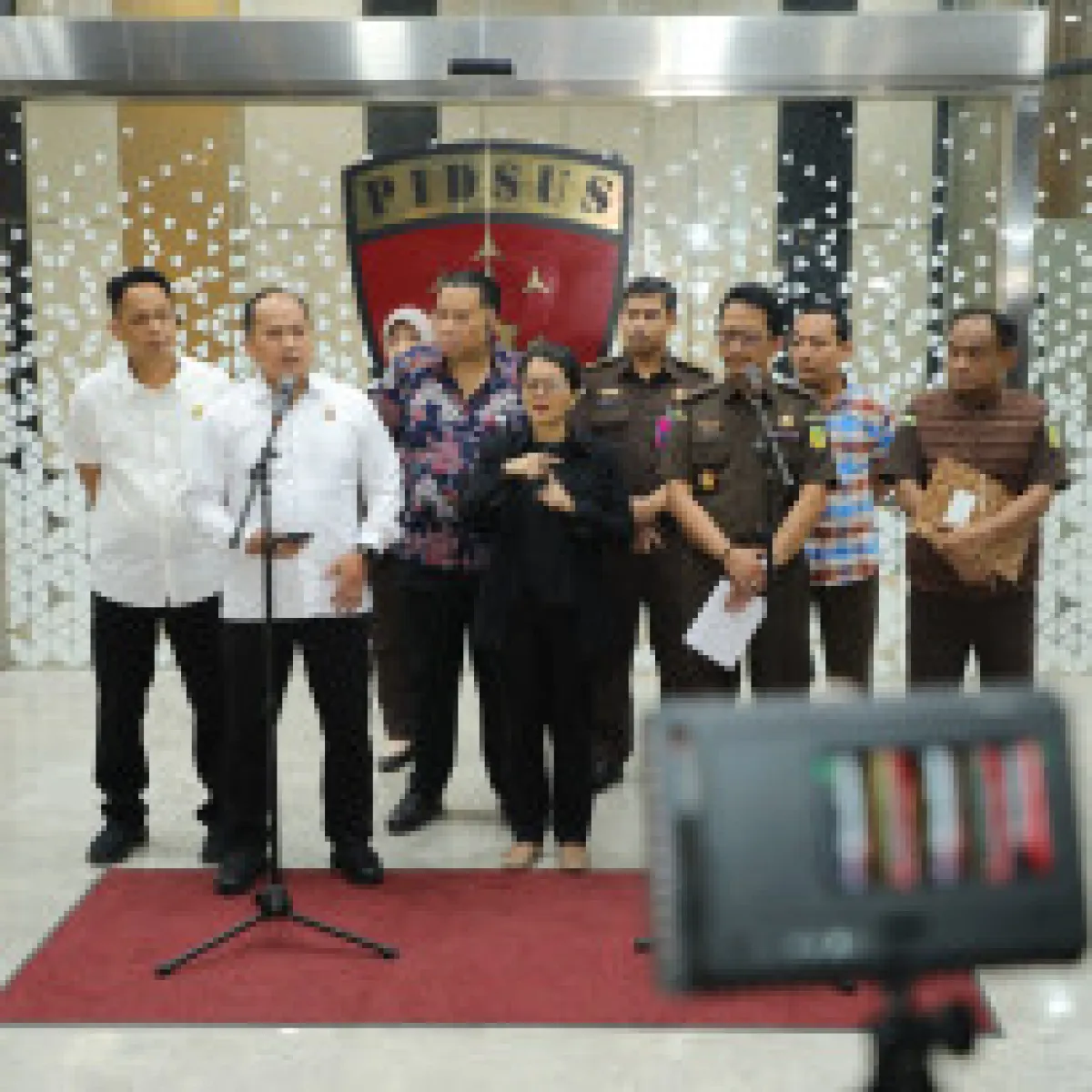 Cover Berita
