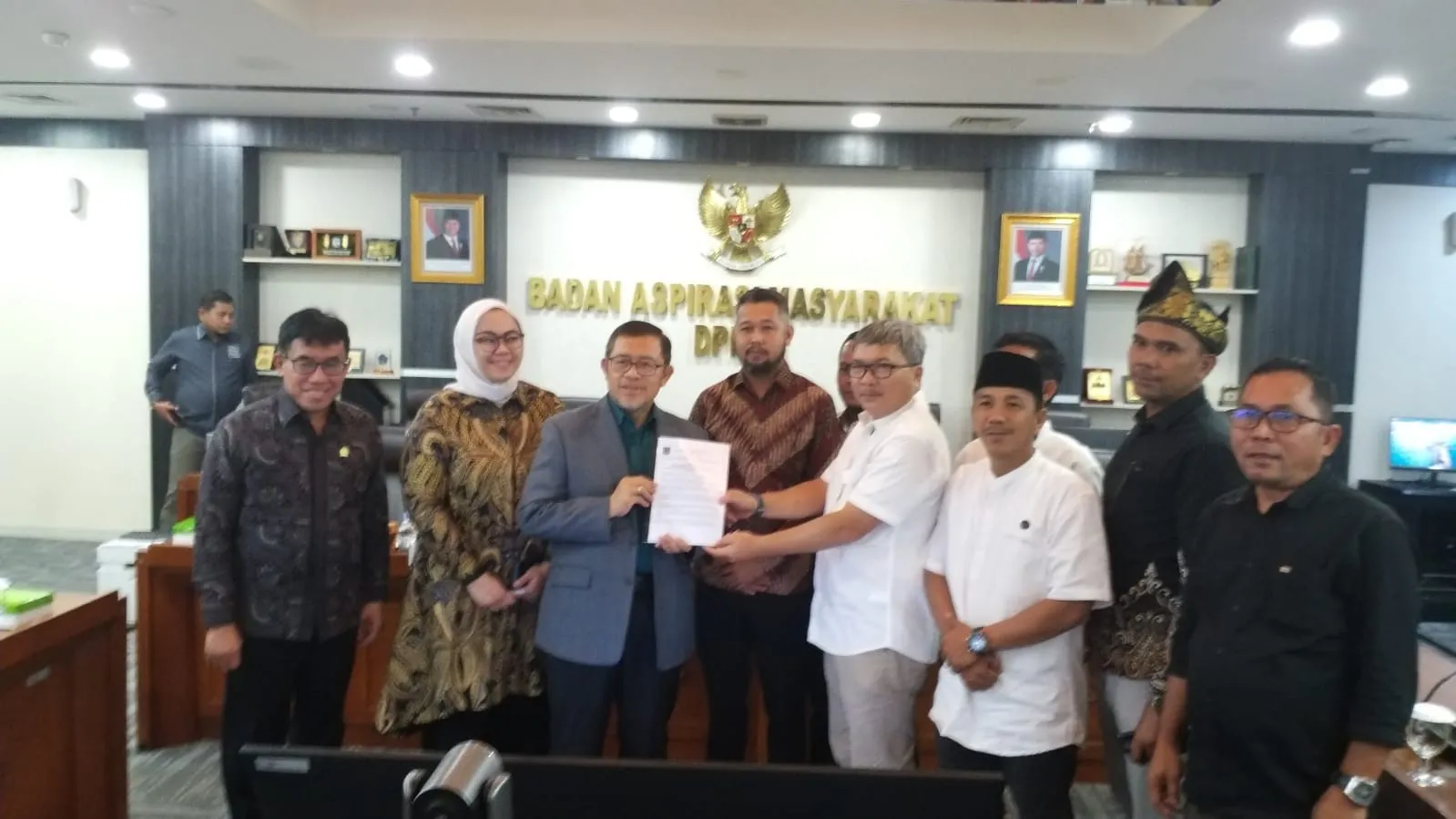 Cover Berita