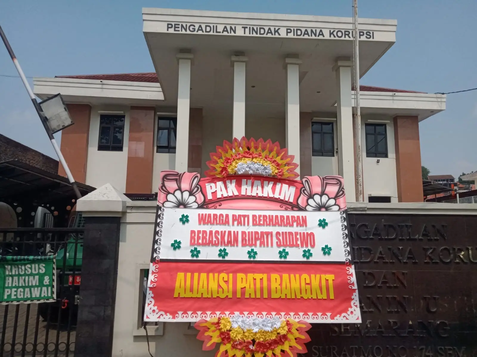 Cover Berita